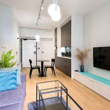 קרקוב Modern Apt Next To Train Station מראה חיצוני תמונה